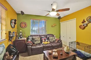 2359 W 74th St, Hialeah, FL 33016 - Photo 23