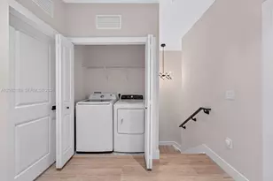 20666 NE 2nd Ct, Miami, FL 33179 - Photo 37