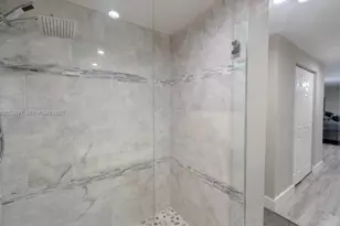 1120 S 28th Ave, Hollywood, FL 33020 - Photo 23