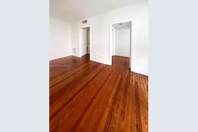 754 Meridian Ave #15, Miami Beach, FL 33139 - Photo 9