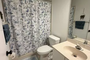 1920 NW 182nd Terrace, Pembroke Pines, FL 33029 - Photo 23