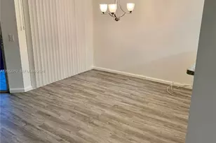 1000 SW 125th Ave, Pembroke Pines, FL 33027 - Photo 7