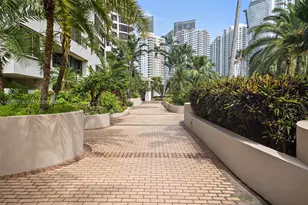 520 Brickell Key Dr, Miami, FL 33131 - Photo 41