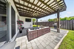 15226 SW 176th Ln, Miami, FL 33187 - Photo 15