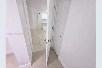 2620 S University Dr #111, Davie, FL 33328 - Photo 13