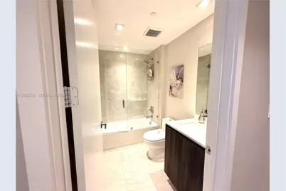 488 NE 18th St #3210, Miami, FL 33132 - Photo 31