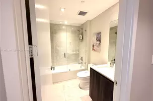 488 NE 18th St, Miami, FL 33132 - Photo 31