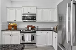 1311 Croton Ct, Weston, FL 33327 - Photo 21