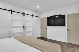 2484 SW 25th St, Miami, FL 33133 - Photo 27