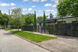 2484 SW 25th St, Miami, FL 33133 - Photo 1