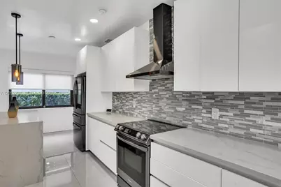 2484 SW 25th St, Miami, FL 33133 - Photo 17