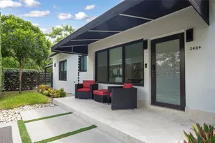 2484 SW 25th St, Miami, FL 33133 - Photo 3