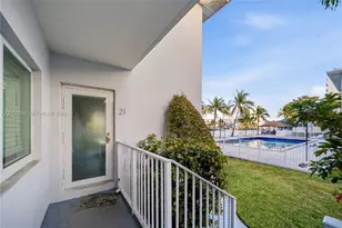 7207 Bay Dr, Miami Beach, FL 33141 - Photo 21