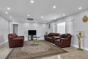 329 SE 3rd St, Hallandale Beach, FL 33009 - Photo 37