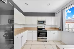 2019 SE 13th St, Homestead, FL 33035 - Photo 7