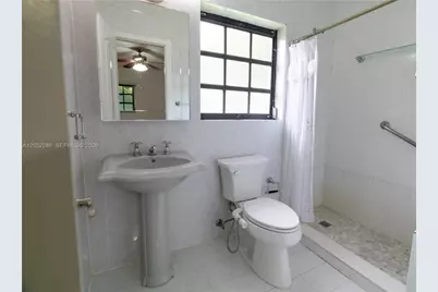 740 Jeronimo Dr, Coral Gables, FL 33146 - Photo 13