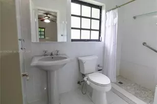 740 Jeronimo Dr, Coral Gables, FL 33146 - Photo 13