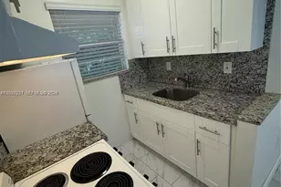 11890 NE 16th Ave, Miami, FL 33161 - Photo 7