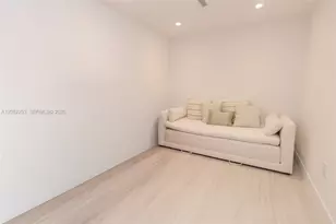 2411 Laguna Cir, North Miami, FL 33181 - Photo 13