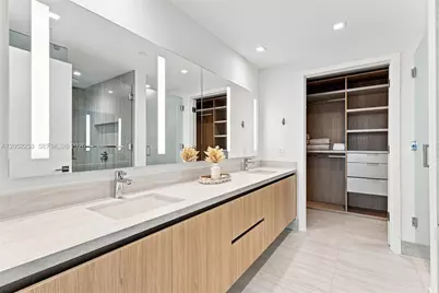 2411 Laguna Circle #1704, North Miami, FL 33181 - Photo 19