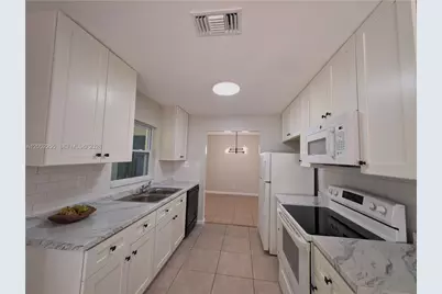 888 SW 62nd Ave, North Lauderdale, FL 33068 - Photo 11