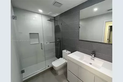 240 SE 7th St, Dania Beach, FL 33004 - Photo 9
