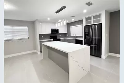 240 SE 7th St, Dania Beach, FL 33004 - Photo 3