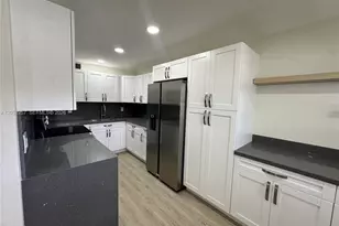 13255 SW 7th Ct, Pembroke Pines, FL 33027 - Photo 5
