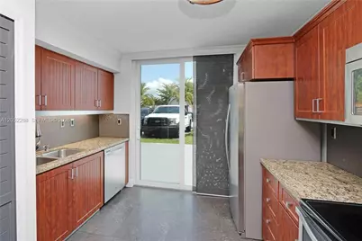 12340 SW 20th Ter #12340, Miami, FL 33175 - Photo 7
