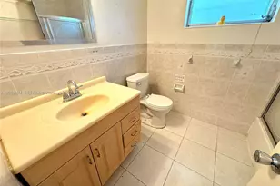 8220 NW 15th St, Pembroke Pines, FL 33024 - Photo 13