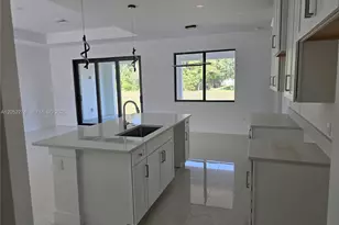 728 N Laplata Ave, Lehigh Acres, FL 33974 - Photo 5