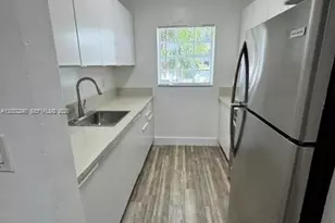 7925 West Dr, North Bay Village, FL 33141 - Photo 5