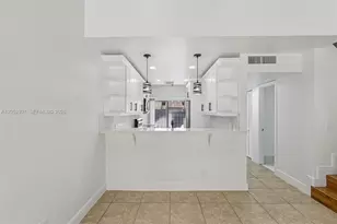 2112 SW 81st Way, Davie, FL 33324 - Photo 11