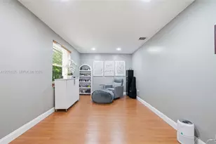 15799 NW 4th St, Pembroke Pines, FL 33028 - Photo 17