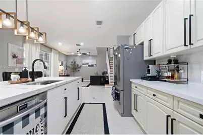 15799 NW 4th St, Pembroke Pines, FL 33028 - Photo 13