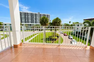 1631 NE 114th St, Miami, FL 33181 - Photo 13