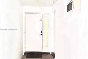 1631 NE 114th St, Miami, FL 33181 - Photo 27
