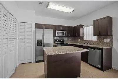 1668 SE 30th St #1, Homestead, FL 33035 - Photo 11