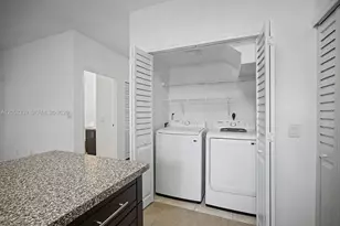 1668 SE 30th St, Homestead, FL 33035 - Photo 13