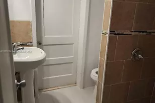 13915 NW 5th Ct, North Miami, FL 33168 - Photo 5