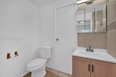 5096 SW 28th Ter #0, Fort Lauderdale, FL 33312 - Photo 9