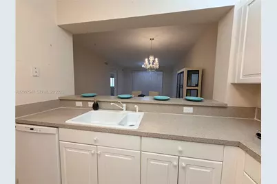 7735 Yardley Dr #101, Tamarac, FL 33321 - Photo 9