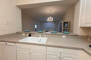 7735 Yardley Dr, Tamarac, FL 33321 - Photo 9