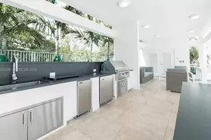 17111 Biscayne Blvd, North Miami Beach, FL 33160 - Photo 37