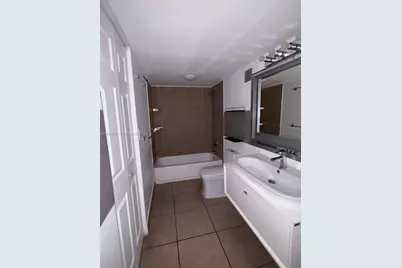 600 NE 36th St #714, Miami, FL 33137 - Photo 9