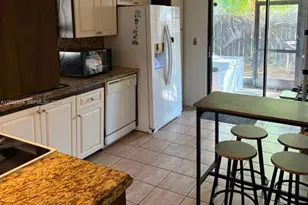 1470 Flamingo Ct, Pembroke Pines, FL 33026 - Photo 9