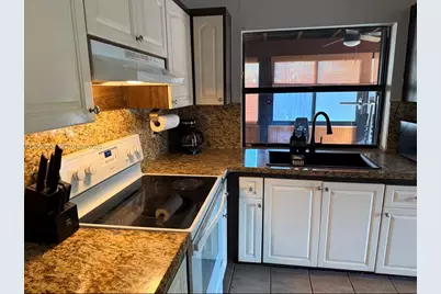 1470 Flamingo Ct, Pembroke Pines, FL 33026 - Photo 11