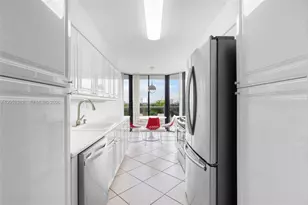 3598 Yacht Club Dr, Aventura, FL 33180 - Photo 15