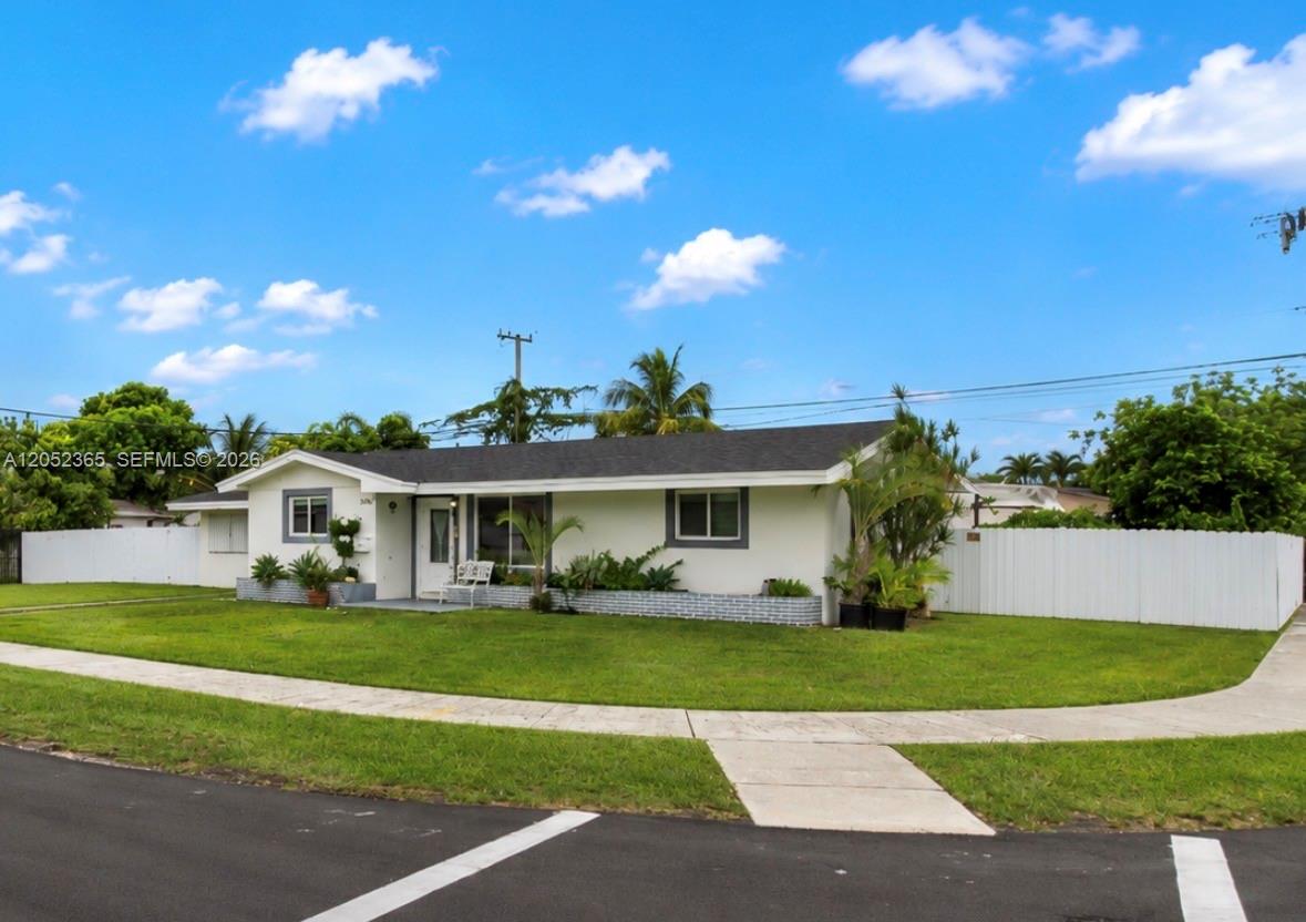 11241 SW 177th St - 11241 SW 177th St, Miami, FL 33157 Luxury Property | Jose Angel Pina