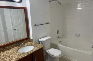 215 SW 117th Terrace, Pembroke Pines, FL 33025 - Photo 5